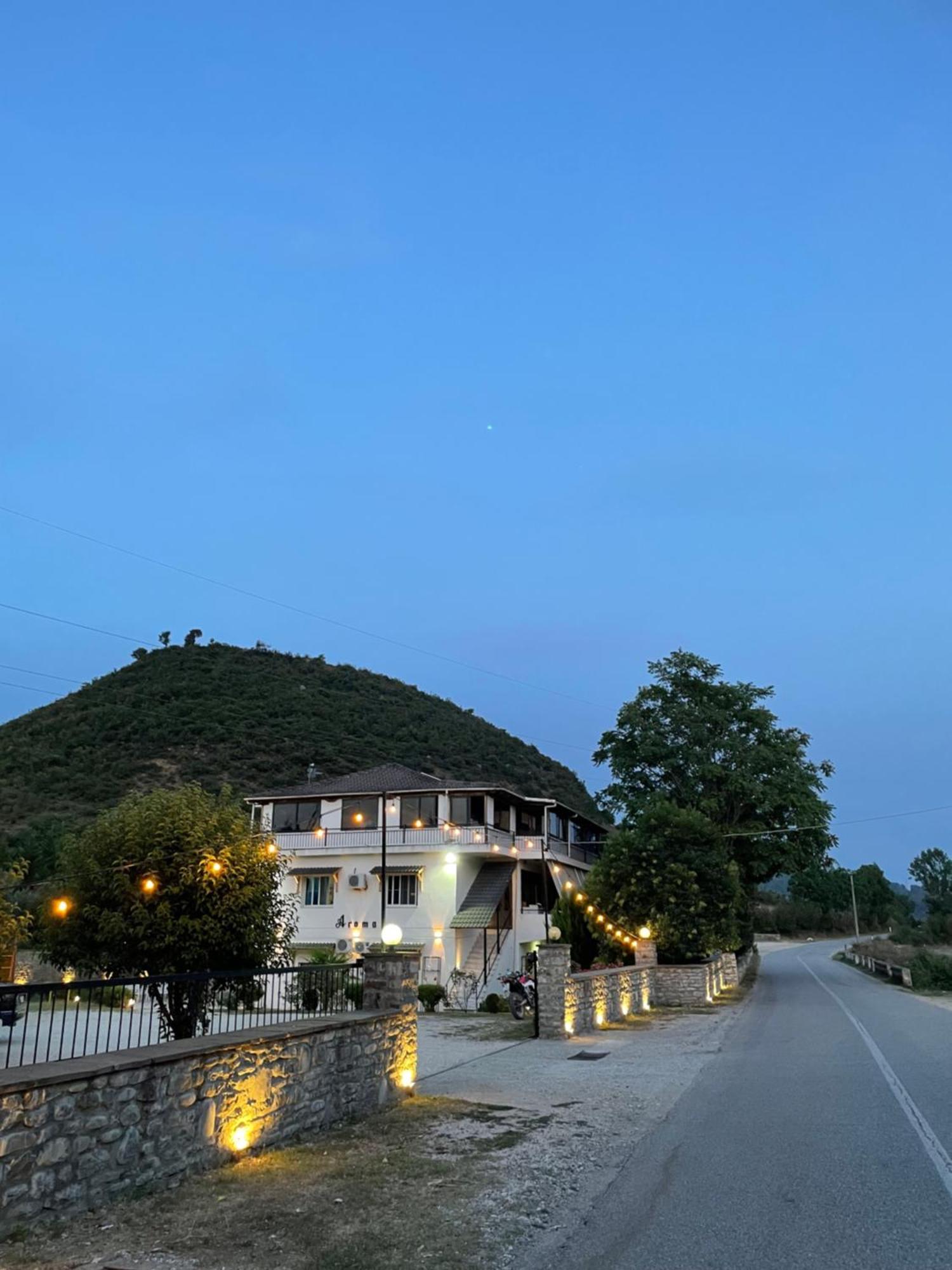 Hotel Aroma Permet Exterior photo